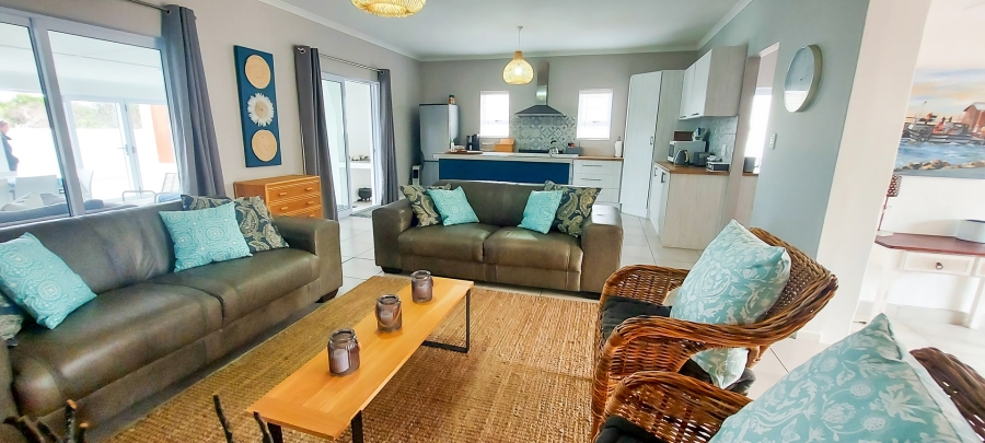 4 Bedroom Property for Sale in Struisbaai Western Cape